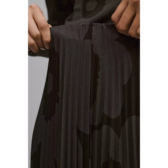 NWT marimekko Kyllikki Unikko Plissée Midi in Black Gray Floral Pleated Skirt S - Picture 4 of 10